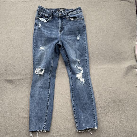 Judy Blue Jeans Womens 9/29 Blue Relaxed Fit Distressed Raw Hem Stretch JB82115 - Picture 1 of 11